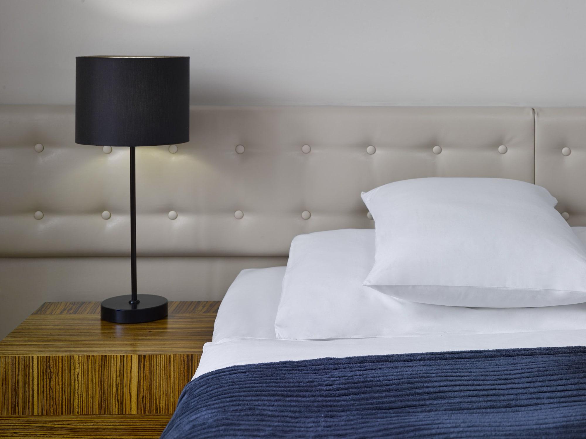 Hotell The Icon & Lounge 4*