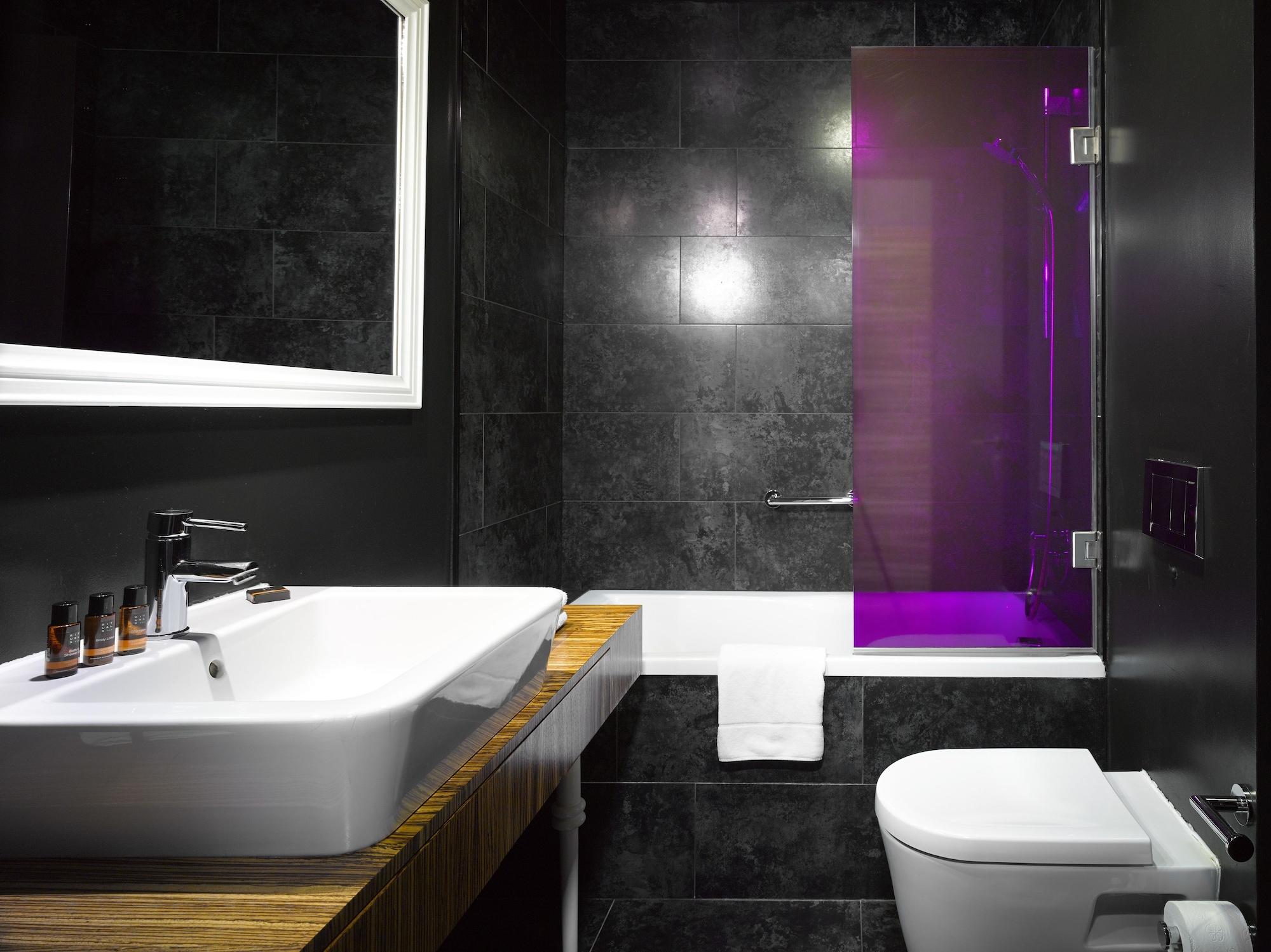 Hotell The Icon & Lounge